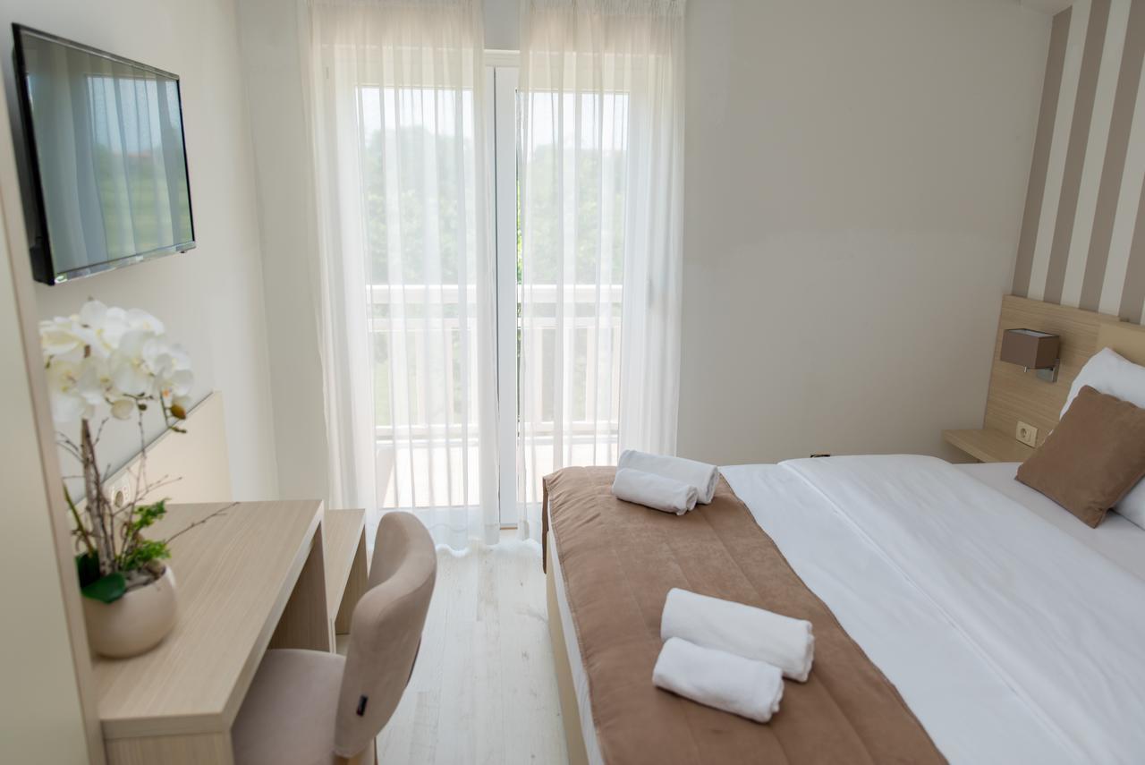 B&B Villa Ellena เมจูโกเรีย ภายนอก รูปภาพ