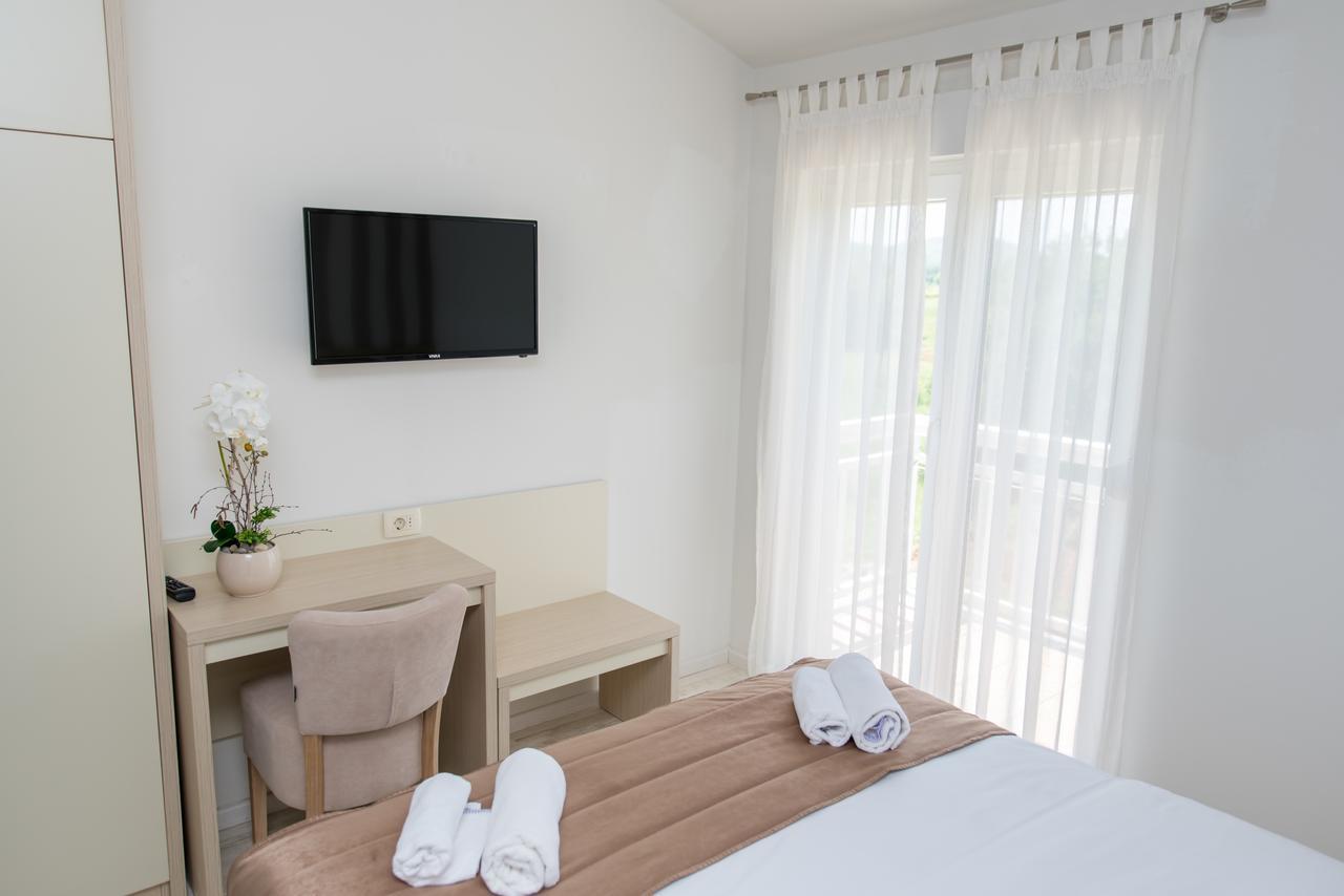 B&B Villa Ellena เมจูโกเรีย ภายนอก รูปภาพ